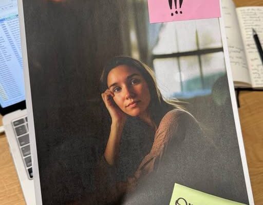 I FOUND A PHOTO OF MYSELF ON MY BOSS’S DESK, WITH INAPPROPRIATE NOTES ATTACHED TO IT.